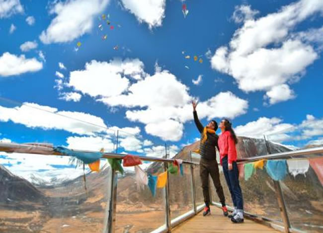 稻城亞丁、雙汽六日游